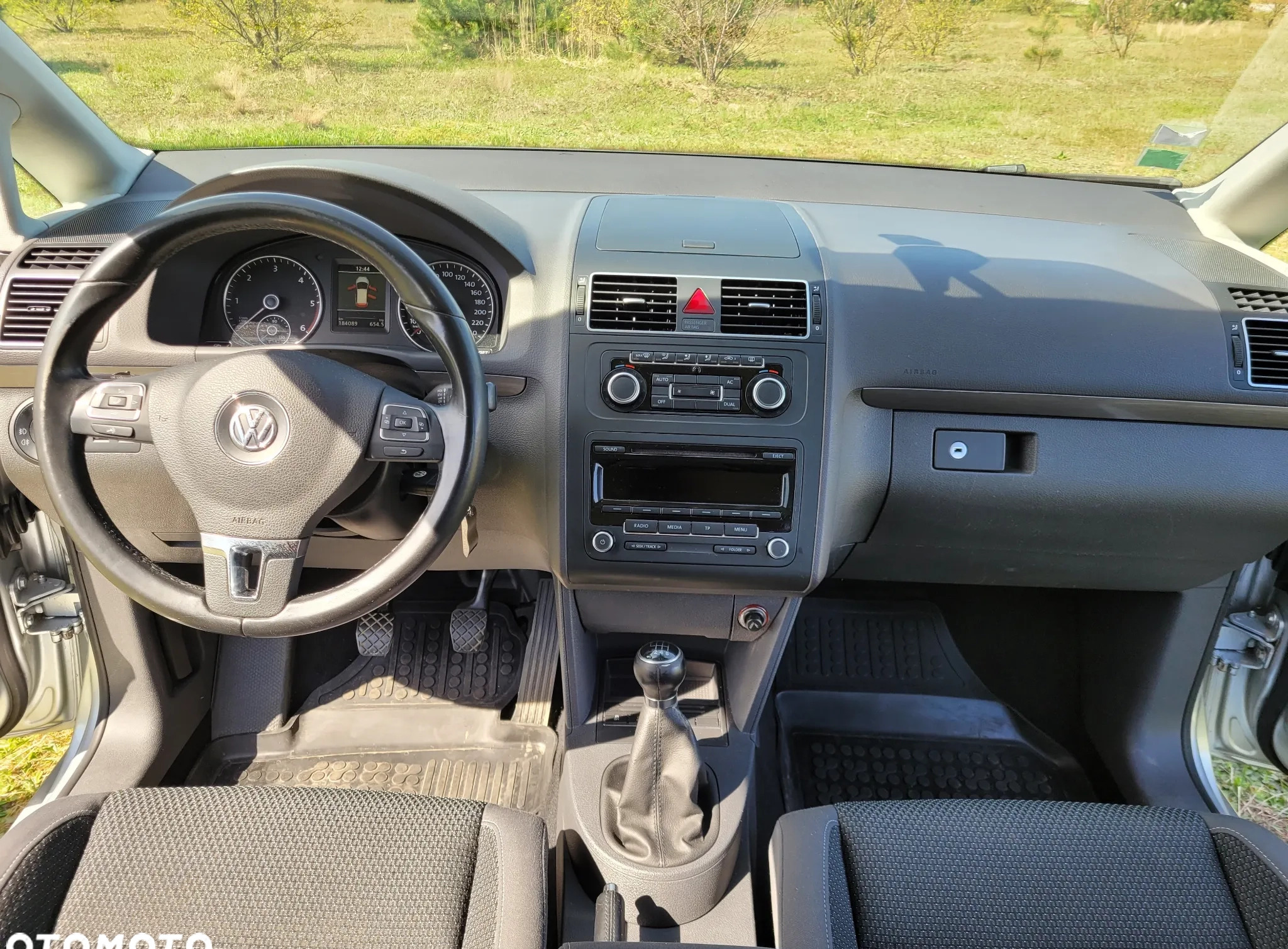 Volkswagen Touran cena 31300 przebieg: 184089, rok produkcji 2011 z Lubień Kujawski małe 191